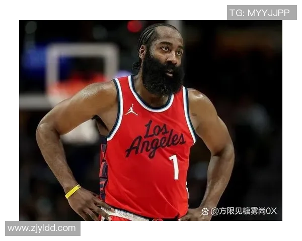 火箭队与马刺队激战正酣图文直播全程回顾与精彩瞬间分析 火箭队与马刺队激战正酣图文直播全程回顾与精彩瞬间分析